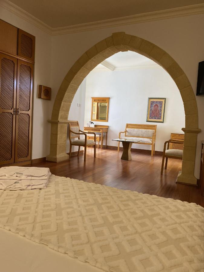Bellapais Abbey Boutique Hotel Кирения Екстериор снимка