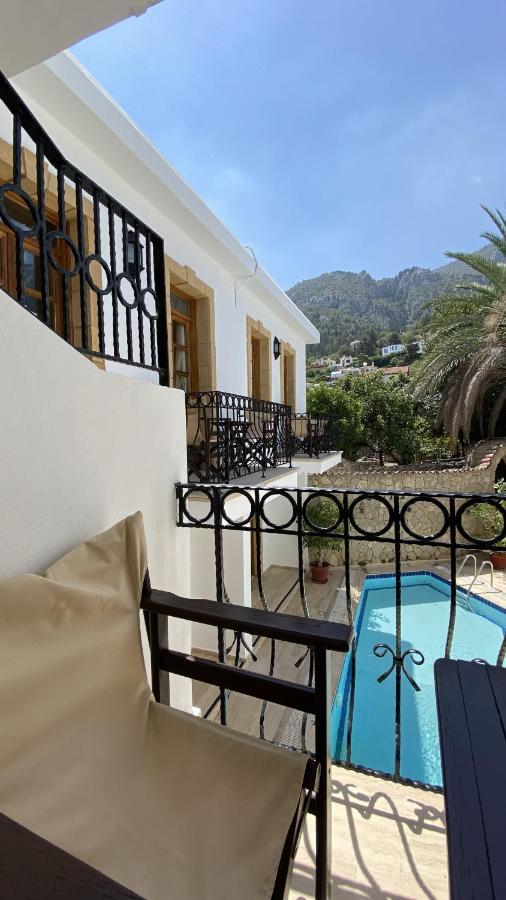 Bellapais Abbey Boutique Hotel Кирения Екстериор снимка