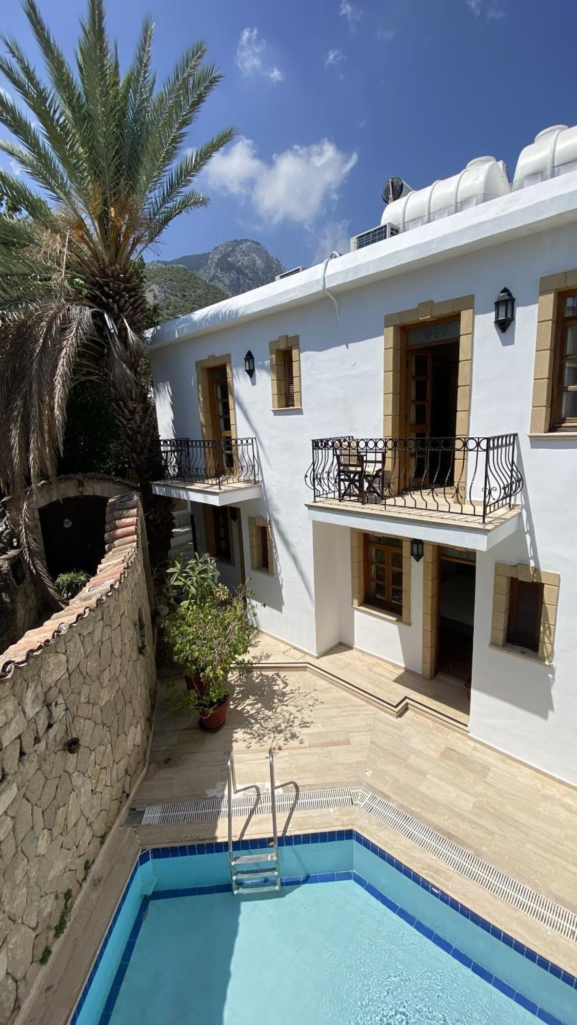Bellapais Abbey Boutique Hotel Кирения Екстериор снимка
